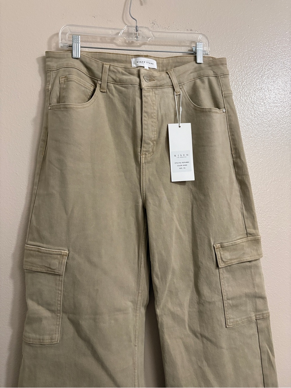NEW RISEN Boutique Women’s High Rise Tan Khaki Cargo Jean Pants Wide Leg 1X - Picture 3 of 8